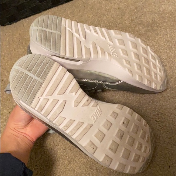Nike Air Max Thea Metallic - Picture 2 of 4